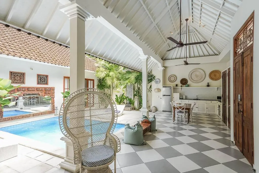 Villa Kayan - Gorgeous 2Br Seminyak Gem, Fabulous Location Steps From Restaurants, Cafes And Shopping Endonezya